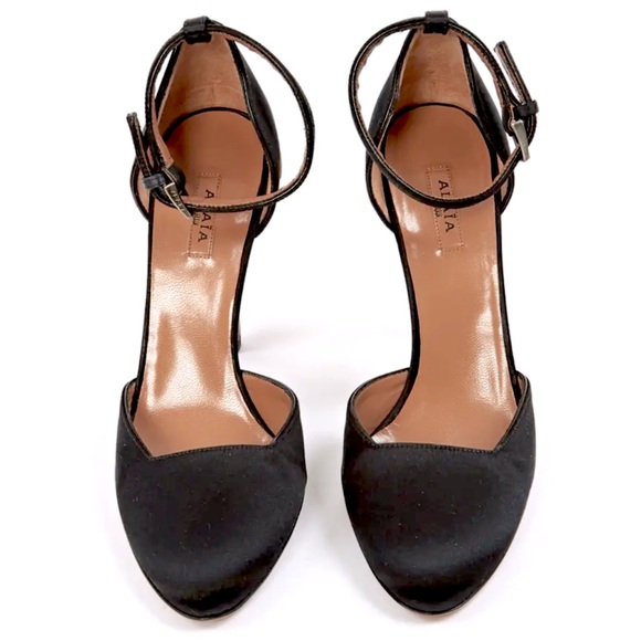 Alaia Shoes - SOLD SOLD SOLD SOLD 
Alaïa Black Satin Crocodile leather heels Italian Size 38